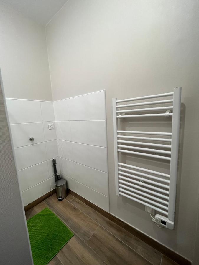 Appartement Renove A 15 Min De Lyon Saint-Fons エクステリア 写真